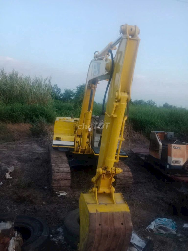 Cần Bán xe cuốc 370tr có thương lượng. Mua bán Phương tiện khác tại Huyện Thạnh Hóa Long An được đăng bởi Trần Gia Hưng hình 1