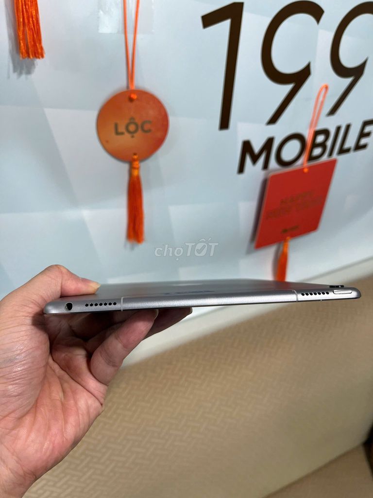 iPad Pro 9.7 bản  đủ cả wifi + 4G. Mua bán Máy tính bảng tại Quận Tây Hồ Hà Nội được đăng bởi Hàn Trâm hình 4