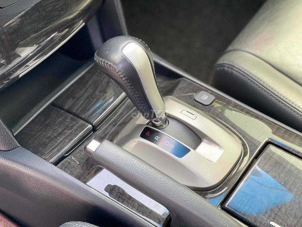 Honda Accord 2012 3.5 AT - 67000 km. Mua bán Ô tô tại Quận Long Biên Hà Nội được đăng bởi Mr Tài Oto hình 4