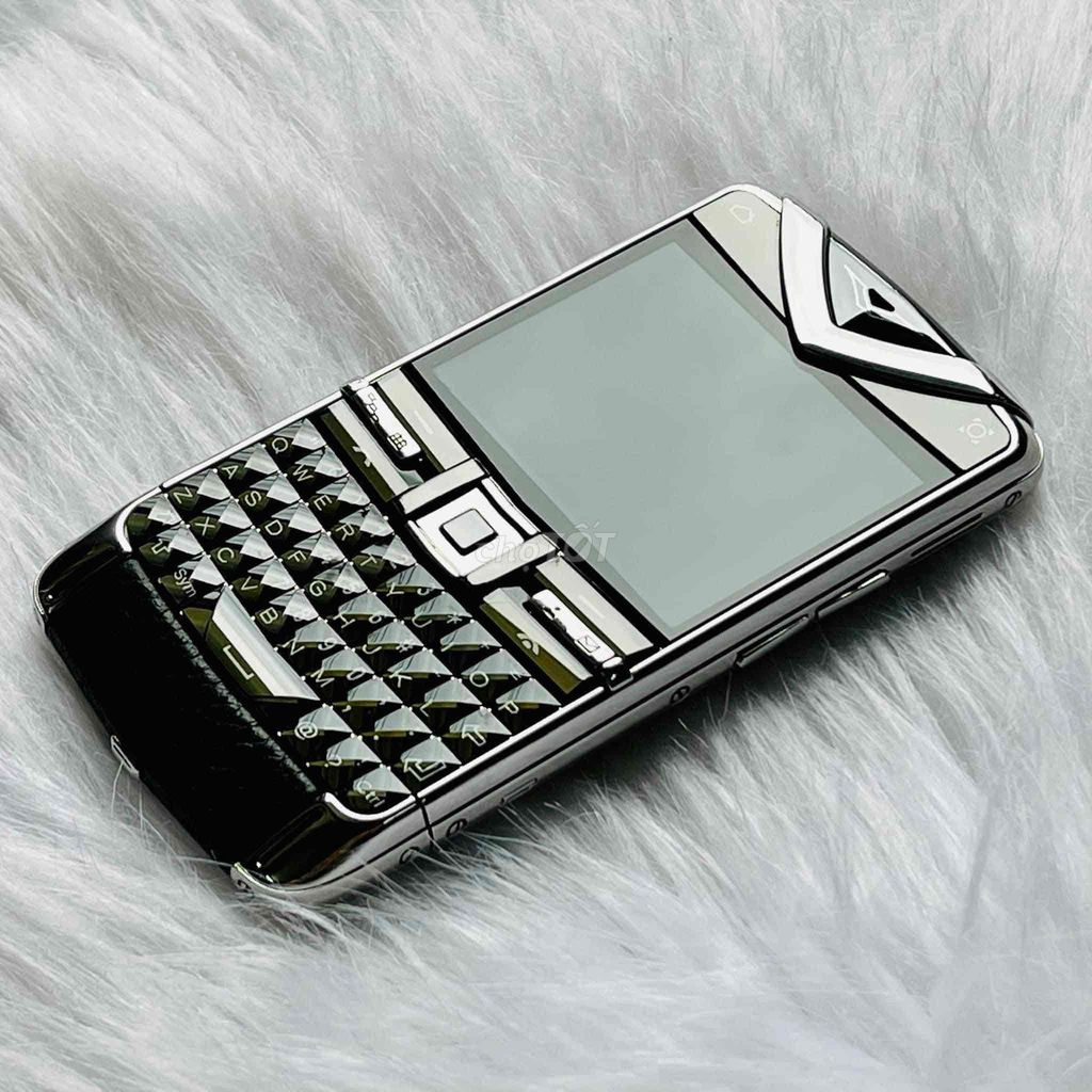 Vertu Constellation Quest Sapphire Black Leather