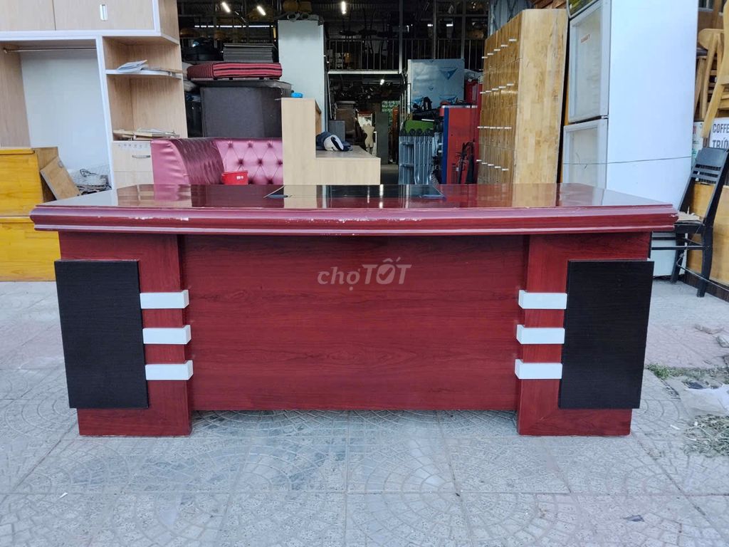 Bàn giám đốc Gỗ Nâu đỏ 180x90x75cm. Mua bán Đồ dùng văn phòng tại Quận Ngũ Hành Sơn Đà Nẵng được đăng bởi Đồ Cũ TTpro hình 1