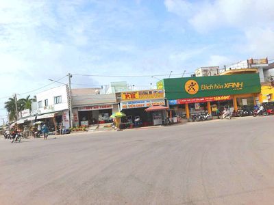 Hàng thơm, chỉ 1.72 tỷ sở hữu 1314m2 đất thổ đường nhựa cực đẹp. Mua bán đất tại Huyện Tân Trụ Long An được đăng bởi Hùng Lê