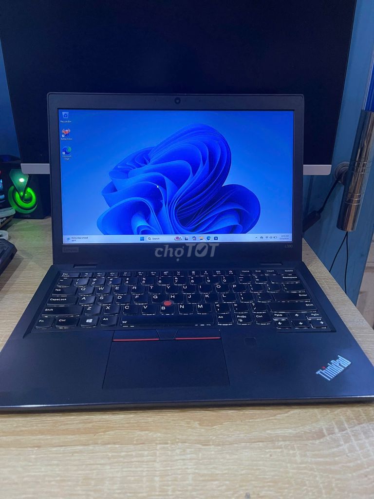 Laptop Lenovo ThinkPad i5-8th 8GB/256GB 13.3inch. Mua bán Laptop tại Quận Gò Vấp Tp Hồ Chí Minh được đăng bởi Vi Tính Kim Trân hình 1