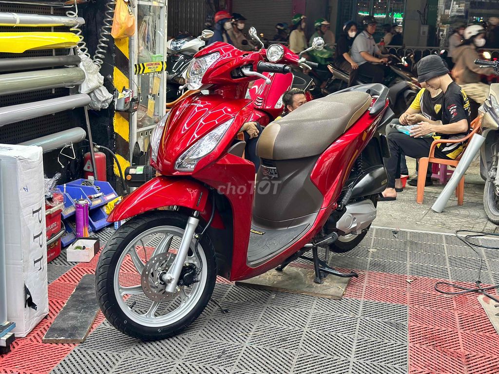 Vision 2019 khoá smk  bstp 9chủ bao ký uỷ quyền. Mua bán Xe máy tại Quận Bình Thạnh Tp Hồ Chí Minh được đăng bởi Chương Decal hình 6