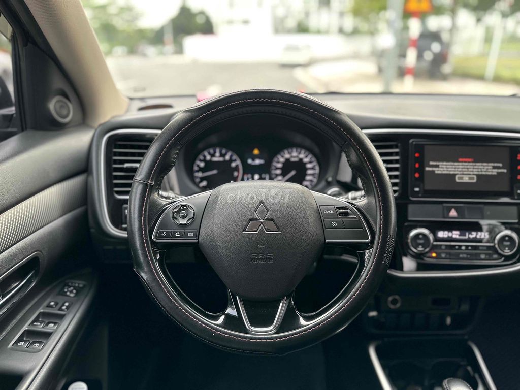 Mitsubishi Outlander 2019 2.0 CVT -. Mua bán Ô tô tại Quận Cầu Giấy Hà Nội được đăng bởi Đức Lợi Auto hình 12