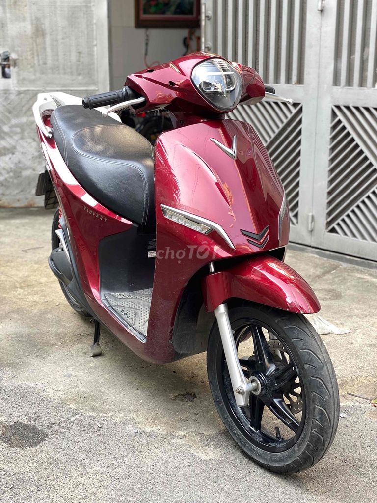 Xe máy điện VinFast Feliz dk2022 màu Đỏ pin 45Ah. Mua bán Xe điện tại Quận Gò Vấp Tp Hồ Chí Minh được đăng bởi XE ĐIỆN 90s hình 2
