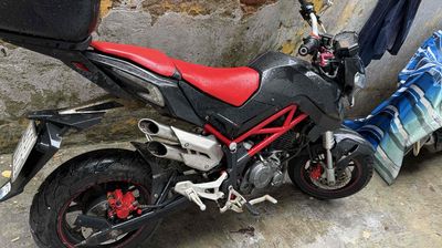 cần bán bennli tnt125cc. Mua bán Xe máy tại Quận Hải Châu Đà Nẵng được đăng bởi văn An