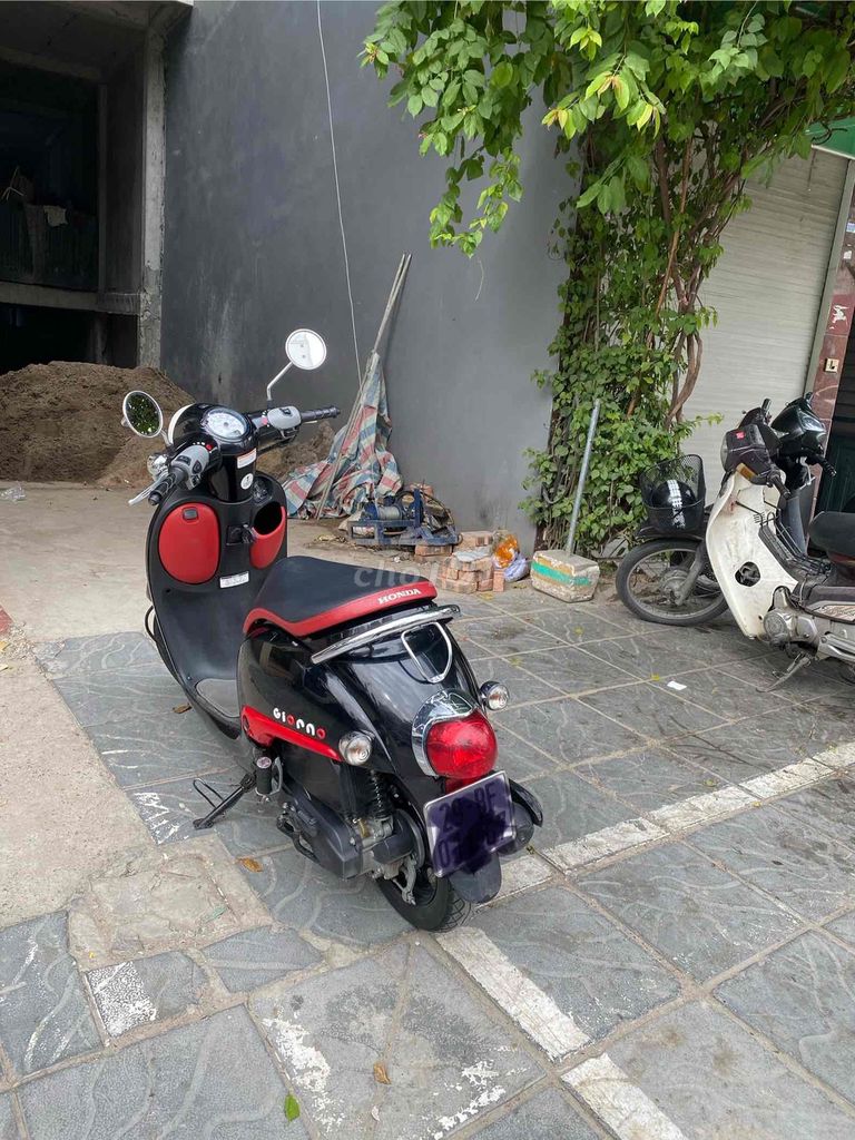 Honda Giorno 2019 Đen 9000 km. Mua bán Xe máy tại Quận Ba Đình Hà Nội được đăng bởi Minh hình 4