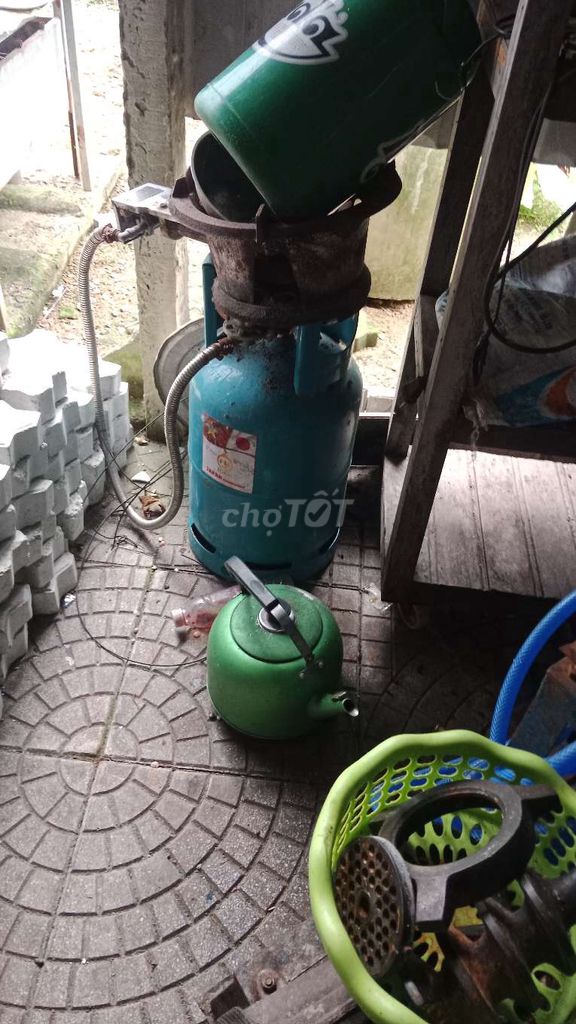 Bình gas và bếp màu Xanh. Mua bán Bếp, lò, đồ điện nhà bếp tại Huyện Hòa Vang Đà Nẵng được đăng bởi Phuoc Duong hình 1