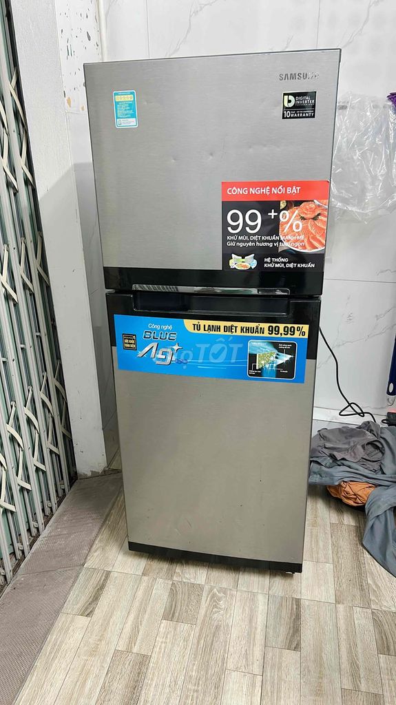 Tủ lạnh Samsung Inverter 200 lít Bạc. Mua bán Tủ lạnh tại Quận Long Biên Hà Nội được đăng bởi Tuan anh hình 1