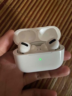 airpods pro 1 cũ, ngon bổ rẻ để trải nghiệm. Mua bán Tivi, Âm thanh tại Thành phố Thái Nguyên Thái Nguyên được đăng bởi Trần Hoàng Thanh Bảo
