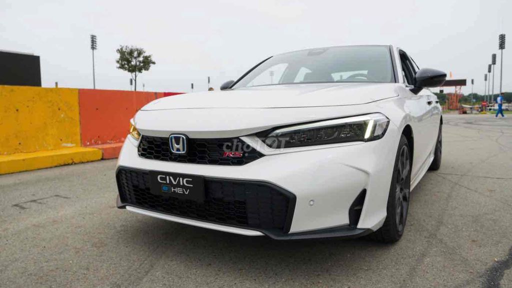 HONDA CIVIC EHEV TRẮNG GIẢM 140tr - Hổ Trợ Vay 80%. Mua bán Ô tô tại Quận 7 Tp Hồ Chí Minh được đăng bởi Honda Ô Tô Sài Gòn Quận 7 hình 2