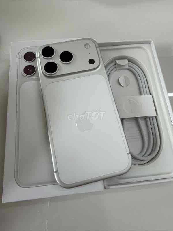 Apple iPhone 17 Pro 256GB Trắng Mới keng bh 5/2027. Mua bán Điện thoại tại Quận Tân Bình Tp Hồ Chí Minh được đăng bởi Shop Trung Văn Apple Watch hình 1