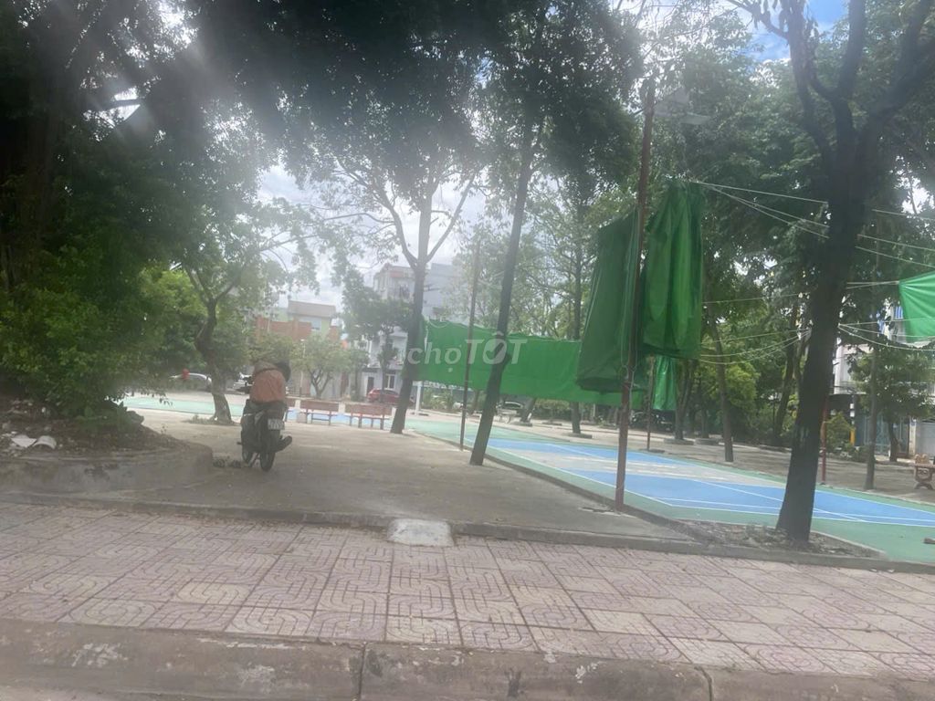 Bán gấp đất 200/1A Bình Lợi view công viên. DT 5x20m. Hẻm Thông 12m 