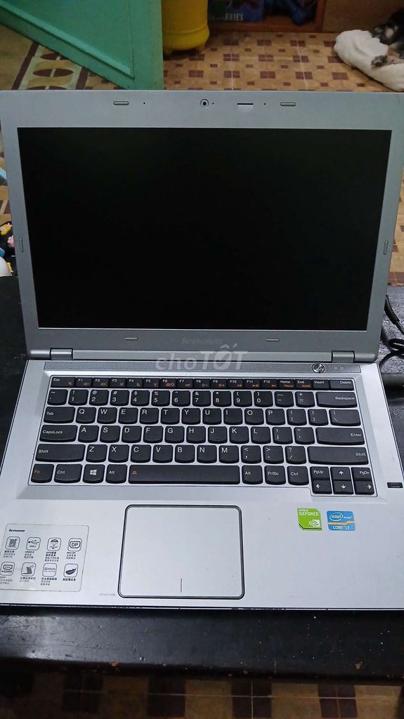 Lenovo i3 Gen 3 4GB/240GB SSD lỗi màn hình. Mua bán Laptop tại Quận 8 Tp Hồ Chí Minh được đăng bởi Vi Nguyễn  hình 1