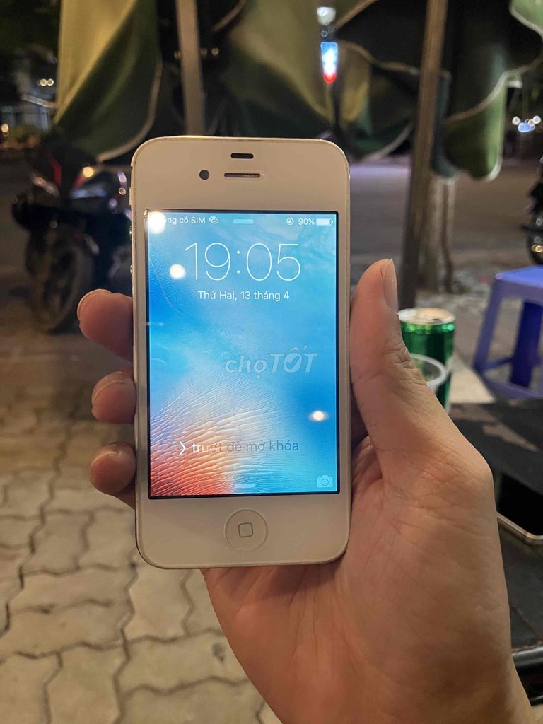 Apple iPhone 4s 16Gb Trắng Quốc tế. Mua bán Điện thoại tại Quận 8 Tp Hồ Chí Minh được đăng bởi Trần Danh hình 1