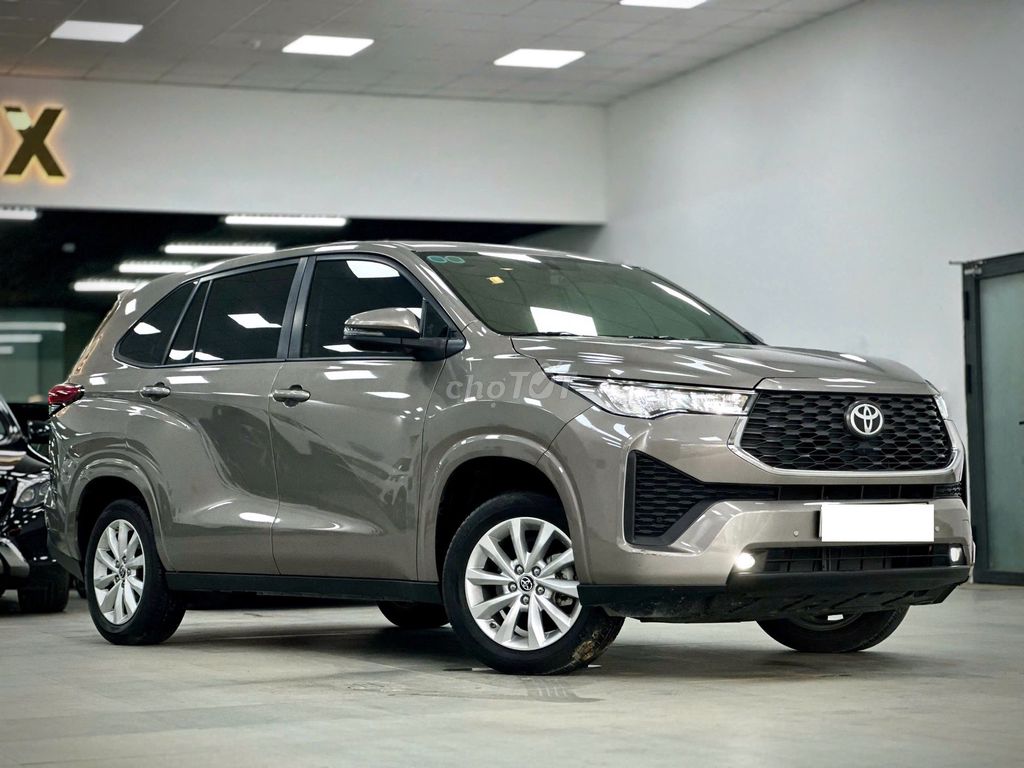 Toyota Innova Cross Model 2025  - 18000 km. Mua bán Ô tô tại Quận 12 Tp Hồ Chí Minh được đăng bởi Kim Ngân Xe Lướt hình 5