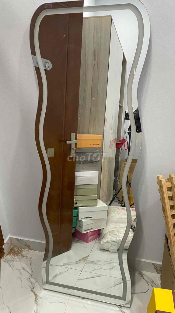 Gương soi toàn thân 170cm x 70cm chân đỡ. Mua bán Nội thất, đồ gia dụng khác tại Quận Bình Thạnh Tp Hồ Chí Minh được đăng bởi Phan Duyên hình 1