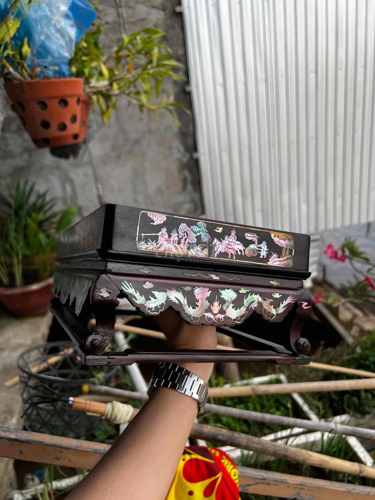 Kỷ cổ gỗ cẩn ốc xà cừ. Mua bán Đồ sưu tầm, đồ cổ tại Huyện Chợ Mới An Giang được đăng bởi Phạm Phúc Long hình 1