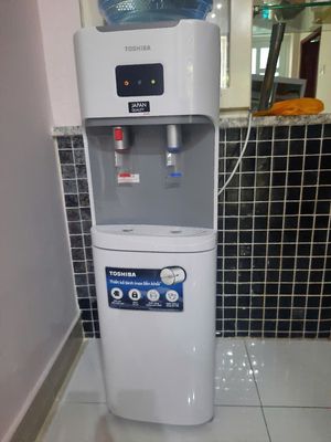 Cần bán máy nước nóng lạnh Toshiba mới 99%. Mua bán Nội thất, đồ gia dụng khác tại Huyện Nhà Bè Tp Hồ Chí Minh được đăng bởi Ánh Nguyệt