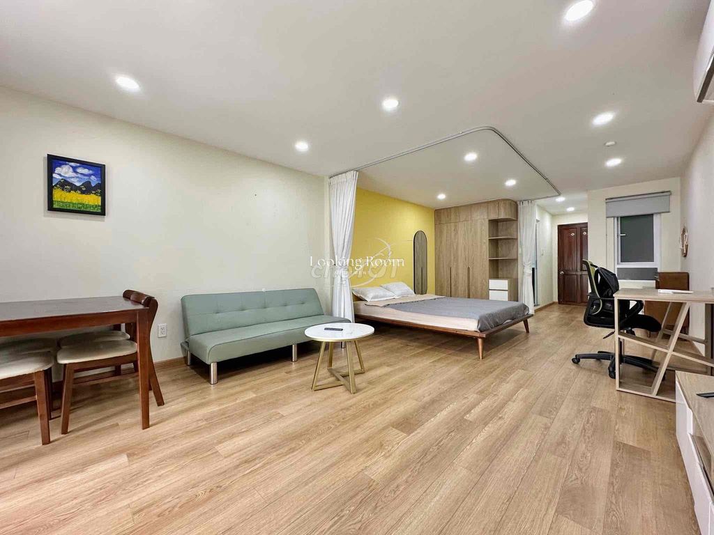 CHDV BAN CÔNG TÁCH BẾP FULL NỘI THẤT CAO CẤP NGAY KHU DÂN CƯ YÊN TĨNH