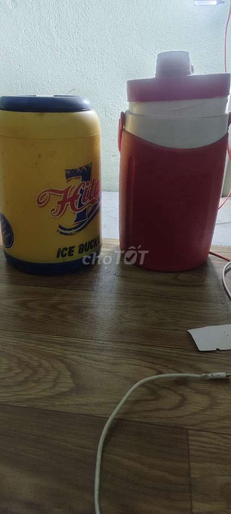 Bình giữ nhiệt Nhựa Loại to Vàng, Đỏ. Mua bán Nội thất, đồ gia dụng khác tại Huyện Trảng Bom Đồng Nai được đăng bởi Quan Quan hình 1