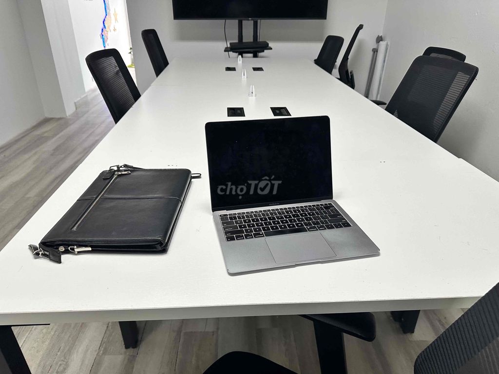 Apple MacBook Air i5 8GB Xám 2019. Mua bán Laptop tại Quận Nam Từ Liêm Hà Nội được đăng bởi An hình 1