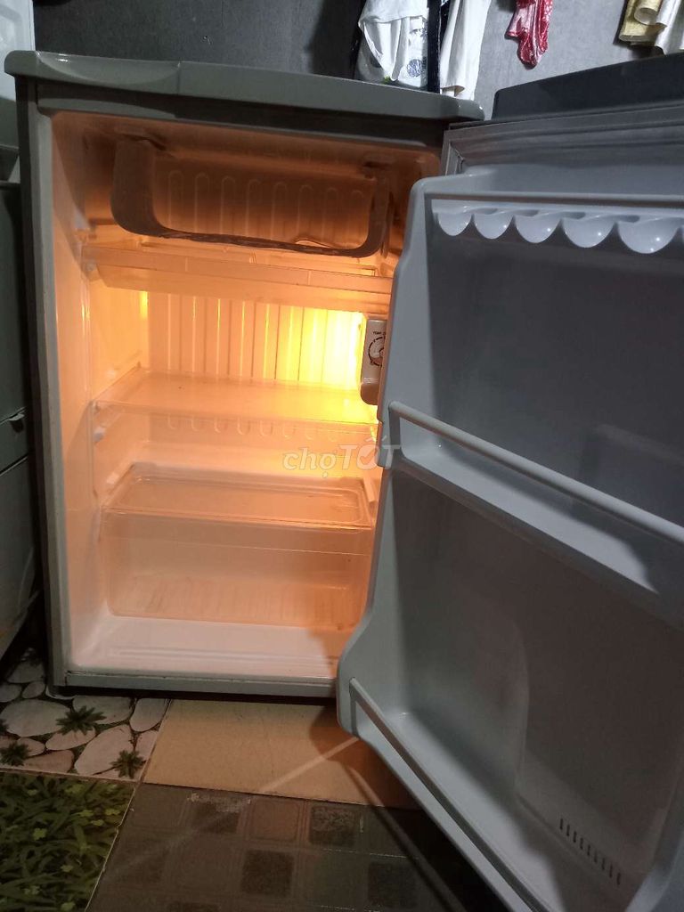 Bán tủ lạnh 90 lít đẹp keng Sài rất OK