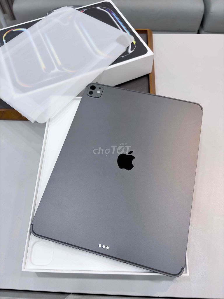 Apple iPad Pro M5 13inch 256GB Xám 5G WiFi FullBox. Mua bán Máy tính bảng tại Quận Bình Tân Tp Hồ Chí Minh được đăng bởi Minh Sơn Apple hình 1
