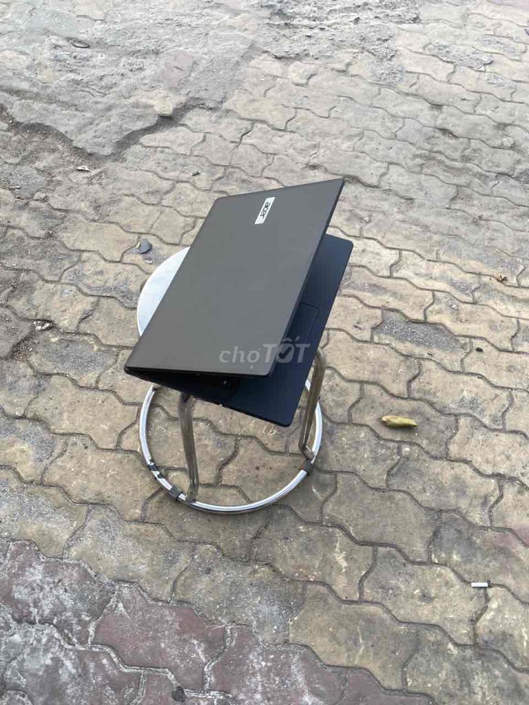 Acer Pentium 4 14 inch 4GB/500GB Đã sử dụng. Mua bán Laptop tại Thành phố Thuận An Bình Dương được đăng bởi phúc cần alo ko nhắn tin  hình 1
