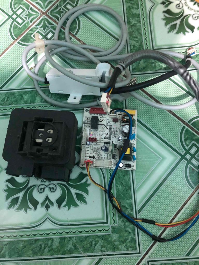 Bo mạch tủ lạnh Toshiba. Mua bán Nội thất, đồ gia dụng khác tại Huyện Bắc Tân Uyên Bình Dương được đăng bởi cường hình 1