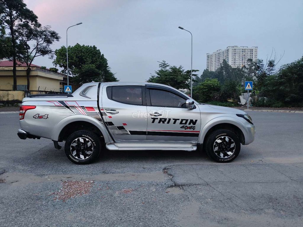 Mitsubishi Triton 2017 4x4 AT Mivec - 120000 km. Mua bán Ô tô tại Huyện Thanh Trì Hà Nội được đăng bởi Chuyên mua bán xe Bán Tải Lướt  hình 4