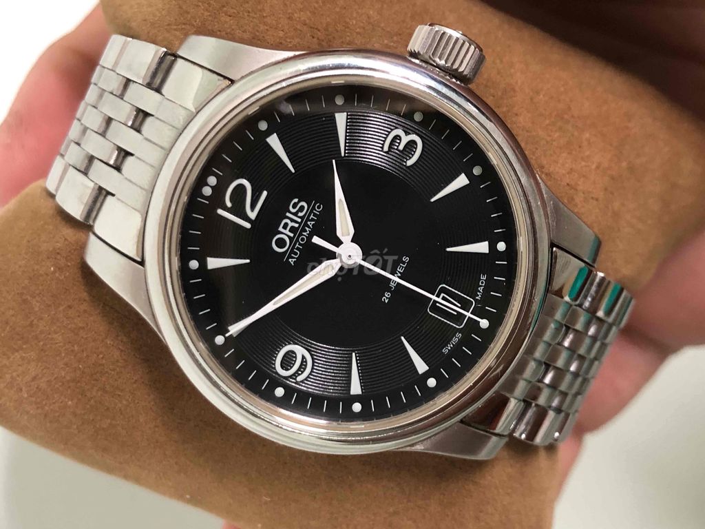 Oris classic date cho ae tay nhỏ