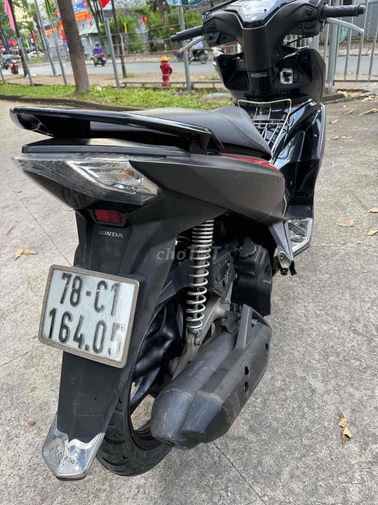 Honda Air Blade 125 2014 Bs Phú Yên. Mua bán Xe máy tại Quận Gò Vấp Tp Hồ Chí Minh được đăng bởi Cầm Đồ Cường Phát hình 4