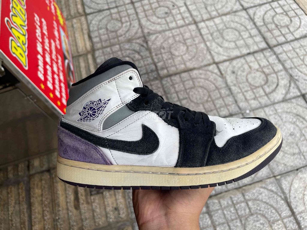 JD1 Mid-size 40,5 Fit 40-Chinh Hang. Mua bán Giày dép tại Thành phố Vũng Tàu Bà Rịa - Vũng Tàu được đăng bởi Minh Minh Sneaker hình 1