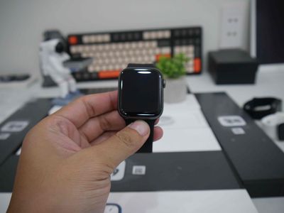 Apple Watch Series 4 44mm Đen 99% Fullbox. Mua bán Thiết bị đeo thông minh tại Quận Gò Vấp Tp Hồ Chí Minh được đăng bởi KHÁNH HUNTER