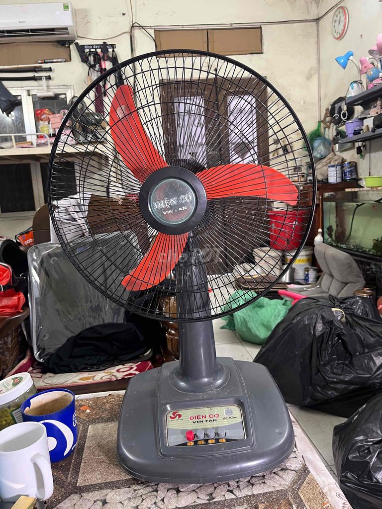 Quạt điện Điện Cơ Vin Fan Đen, Đỏ. Mua bán Quạt tại Quận Hoàng Mai Hà Nội được đăng bởi Lê Hồng Nhung hình 1