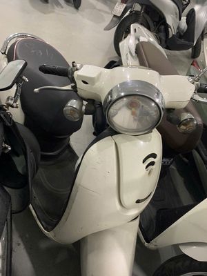Xe máy 50cc màu Trắng