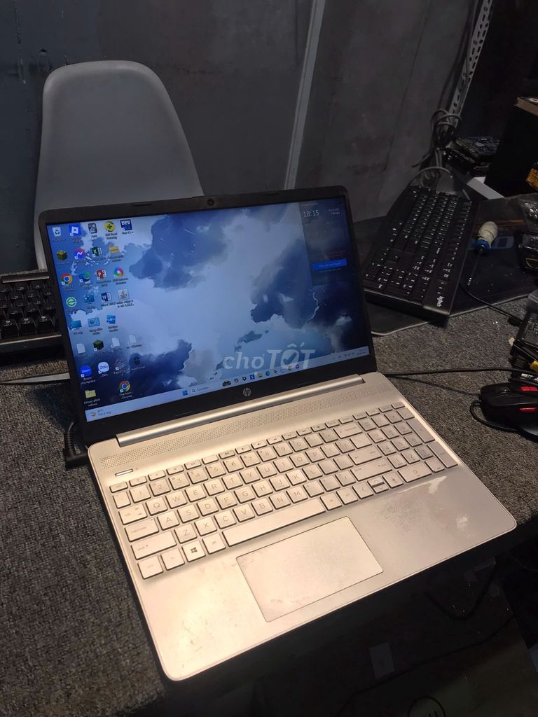 HP 15S-fq1107TU i3-1005G1 15.6 inch 4GB/256GB. Mua bán Laptop tại Quận 3 Tp Hồ Chí Minh được đăng bởi Phát Liên hình 1