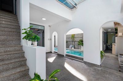 BÁN ĐẤT VỊ TRÍ ĐẸP, GẦN BÃI SAU, KHU VIP, TẶNG NHÀ VÀ NỘI THẤT