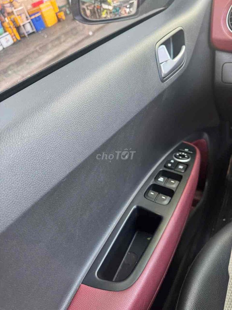 Хюндай Гранд i10 1.2 AT 2021 Белый автомат