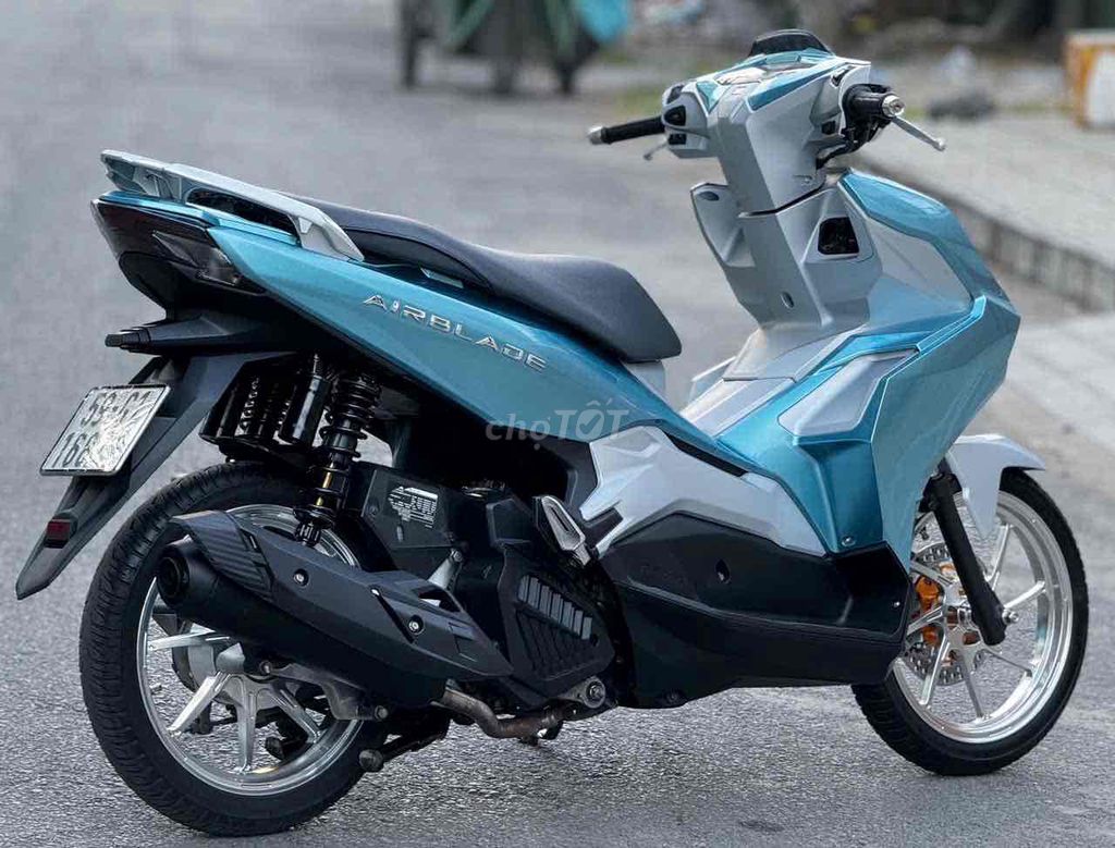 Honda Air Blade 150 2022 kiễng đẹp nợ xấu trả 50%. Mua bán Xe máy tại Quận Bình Tân Tp Hồ Chí Minh được đăng bởi Xe Máy Qúy Le hình 5