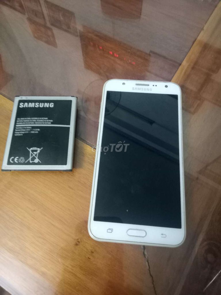 Samsung Galaxy J7 Trắng Đã dùng. Mua bán Điện thoại tại Quận Tân Bình Tp Hồ Chí Minh được đăng bởi Bảo Nghi Du hình 1