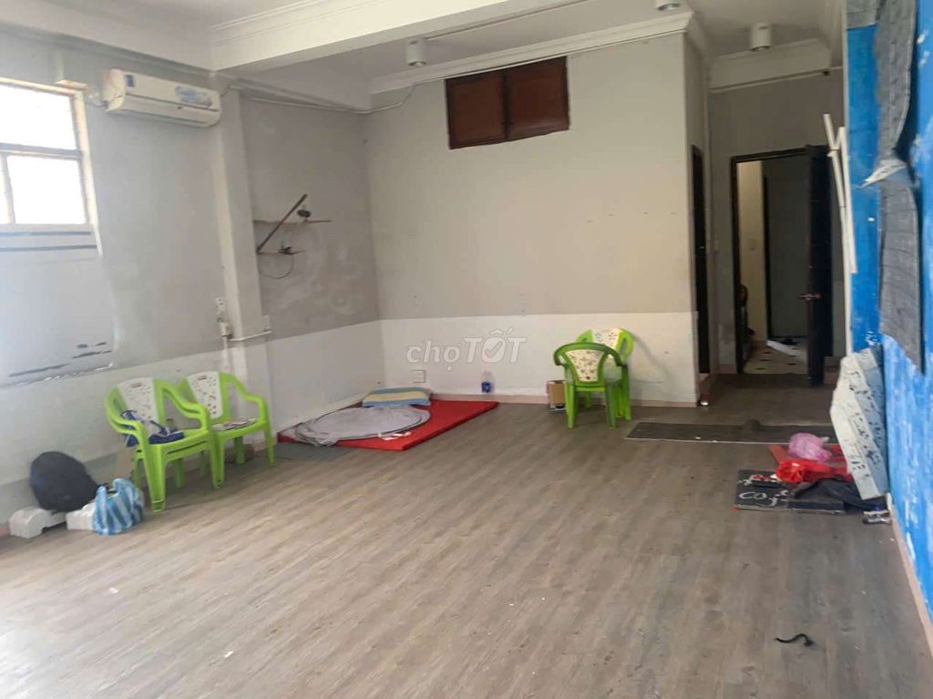 nhà mặt tiền Nguyễn Du