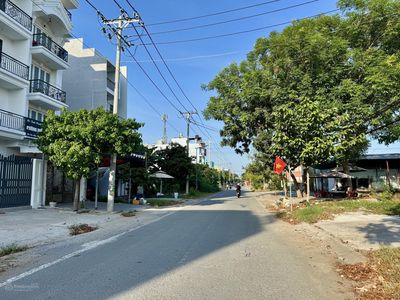 ĐẤT NỀN GẦN BẾN XE QUẬN 8 - ĐỐI DIỆN QL50. Mua bán đất tại Huyện Bình Chánh Tp Hồ Chí Minh được đăng bởi Võ Xuân Hoà