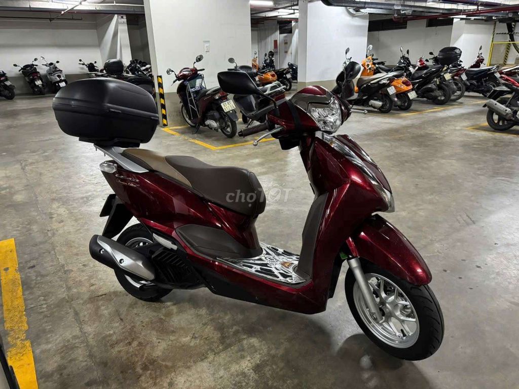 BÁN XE LEAD ĐỜI 2023 CHẠY ĐƯỢC 10K KM. Mua bán Xe máy tại Quận 1 Tp Hồ Chí Minh được đăng bởi Tony Nguyen hình 2