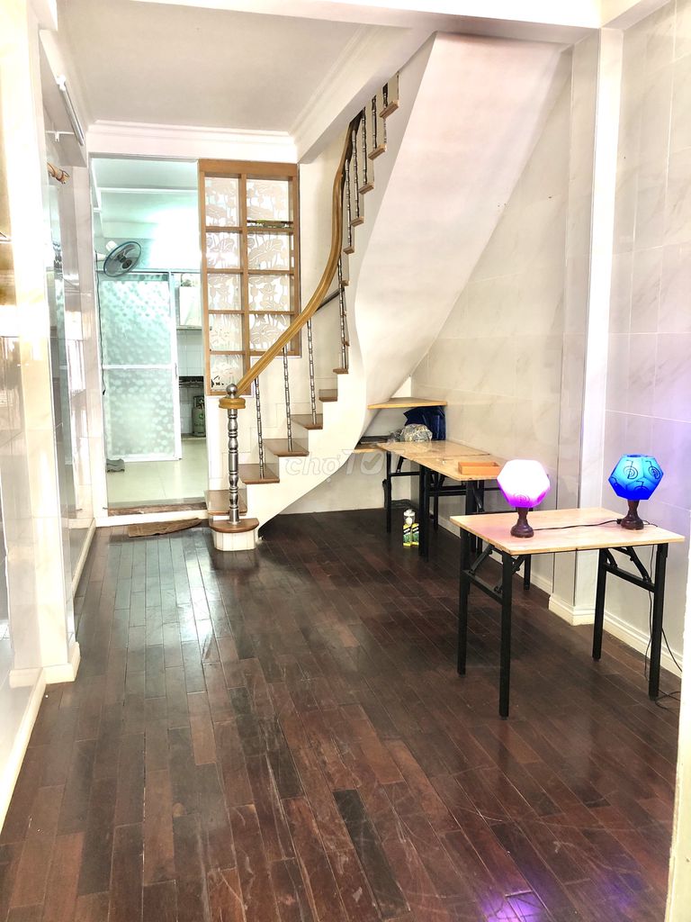 Bán gấp nhà riêng đường Cô Giang, Phú Nhuận DTSD 99,9m2 giá 7,6 tỷ