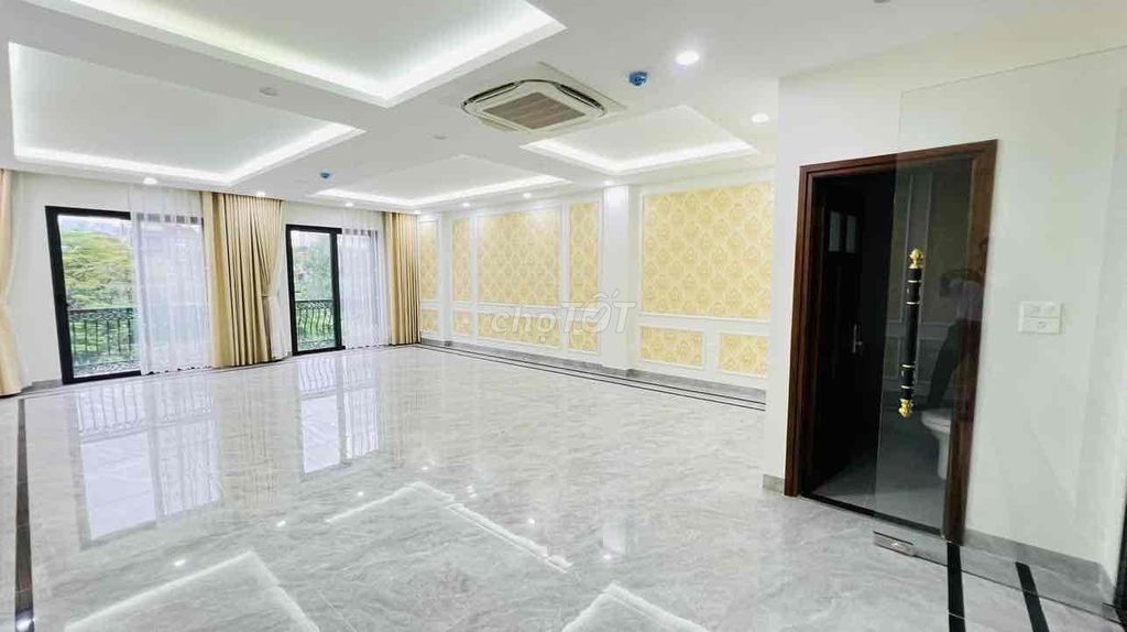 Tin Thật. Toà VP mặt phố Nguyễn Khang, 64m2x8T thang máy, MT 6m, 36 tỷ