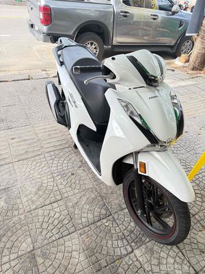 CẦN BÁN SH 350 TRẮNG. Mua bán Xe máy tại Quận Hải Châu Đà Nẵng được đăng bởi CHUYÊN BÁN XE LƯỚT
