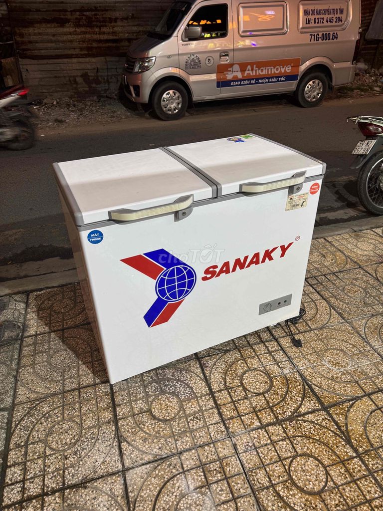 tủ đông mát sanaky  như hình 195l